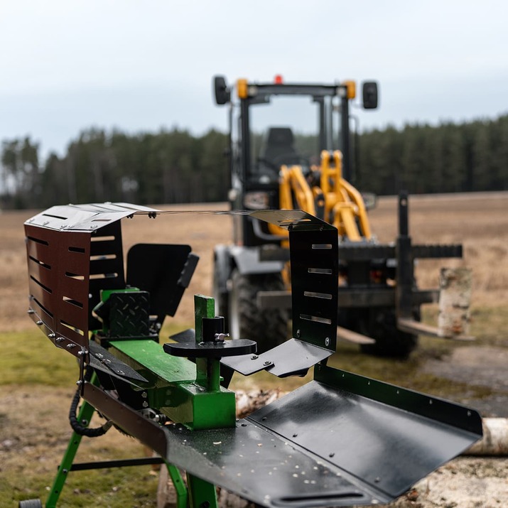 Vedklyv, eldriven, 7 ton, 70 cm