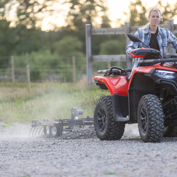 Gårdsharv ATV med justerbart chassi
