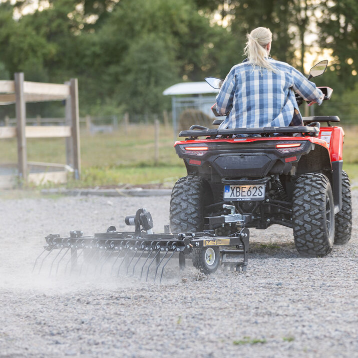 Gårdsharv ATV med justerbart chassi